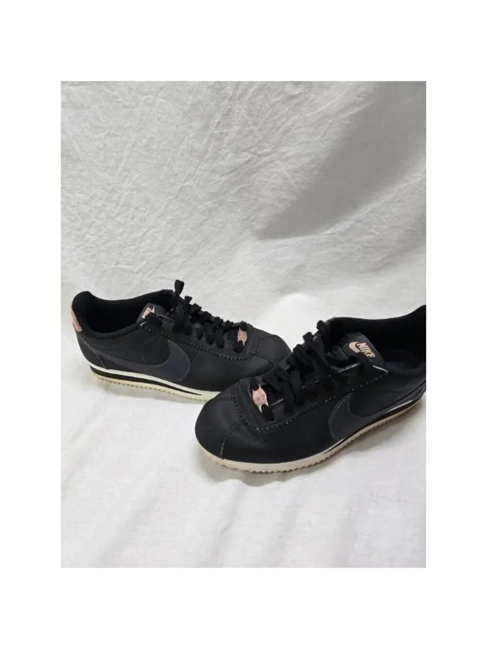 Nike Classic Cortez Leather Shoe Casual Lifestyle Sneaker AV4618-001 Women Sz 7